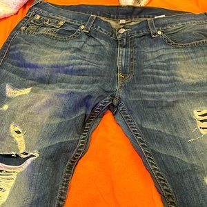 Men slightly used True Religion jeans